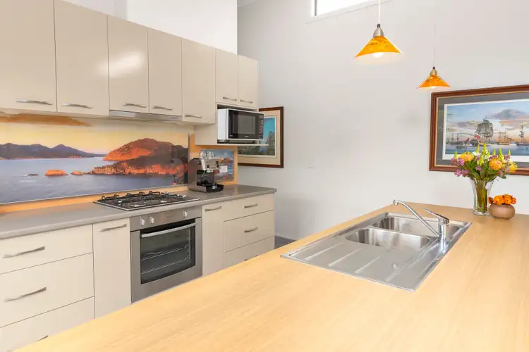 Second view of Homely house listing, 2/8 Highfield Road, Mccrae VIC 3938