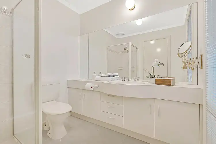 Sixth view of Homely house listing, 4 Elmwood Place, Craigieburn VIC 3064