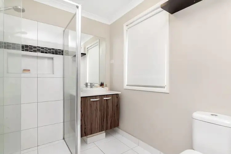 Fifth view of Homely house listing, 7 Miniata Way, Manor Lakes VIC 3024