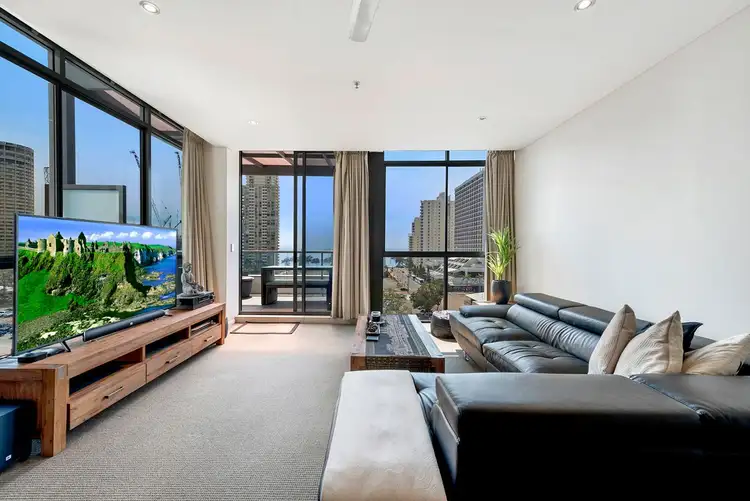 18 Cypress Avenue, Surfers Paradise QLD 4217