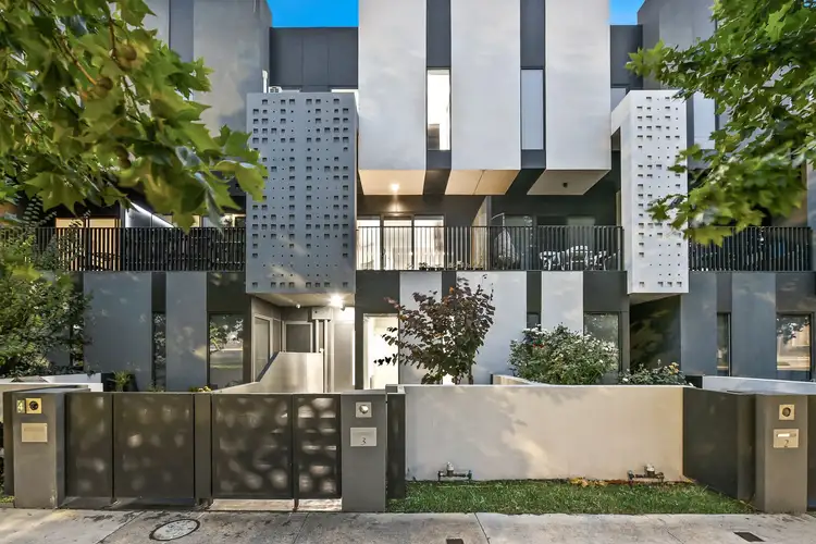 3/68 Cheltenham Road, Dandenong VIC 3175