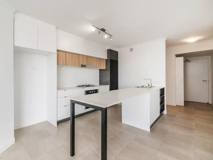 Fifth view of Homely apartment listing, 109/273-283 Logan Road -Corner of Logan Road and Cleveland Street, Stones Corner QLD 4120