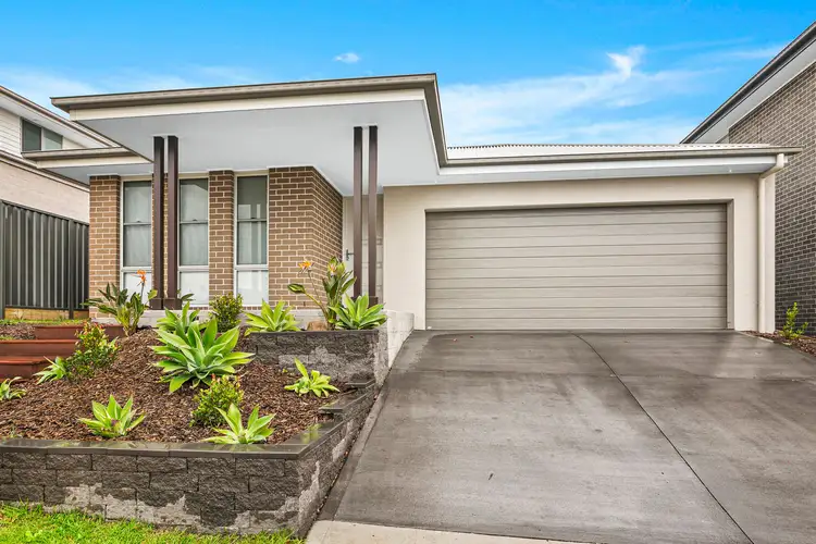 10 Dymock Drive, Calderwood NSW 2527