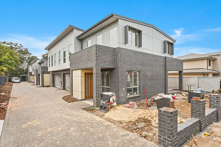 Main view of Homely townhouse listing, 1/24 Greenacre Road, Wollongong NSW 2500