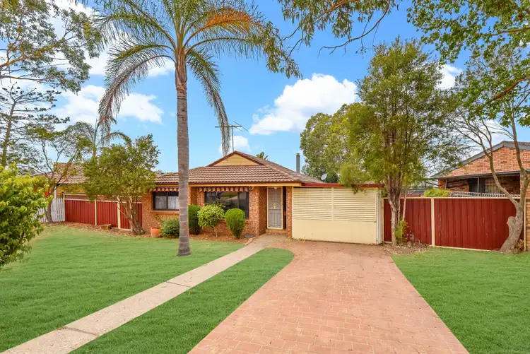 3 Quenda Place, St Helens Park NSW 2560