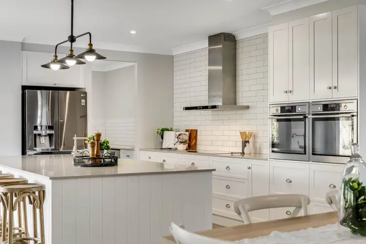 57 Entabeni Drive, Kearneys Spring QLD 4350