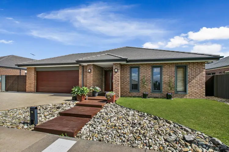 13 Parmentier Way, Pakenham VIC 3810