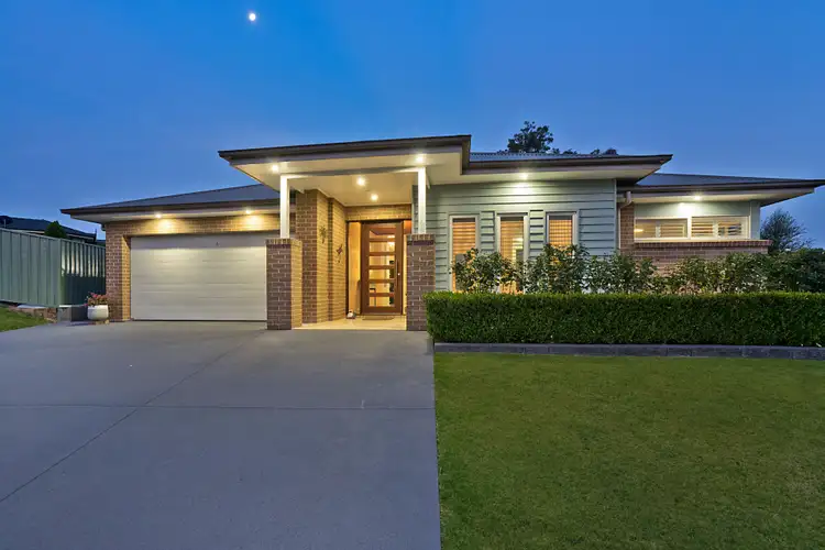 6 Ashmore Close, Ashtonfield NSW 2323