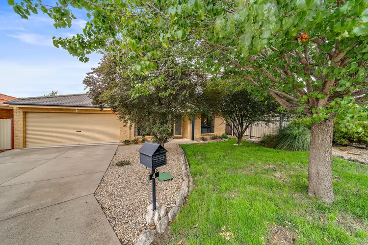 4 Edgley Place, Dunlop ACT 2615