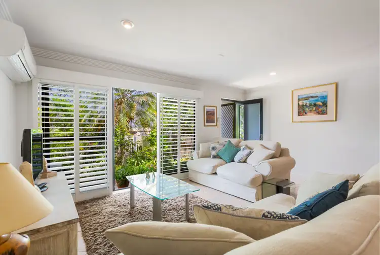 2/37 T E Peters Drive, Broadbeach Waters QLD 4218