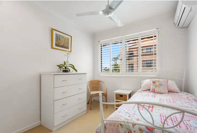 Fifth view of Homely semi-detached listing, 2/37 T E Peters Drive, Broadbeach Waters QLD 4218