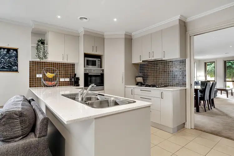 Sixth view of Homely house listing, 8 Dorothy Green Crescent, Franklin ACT 2913