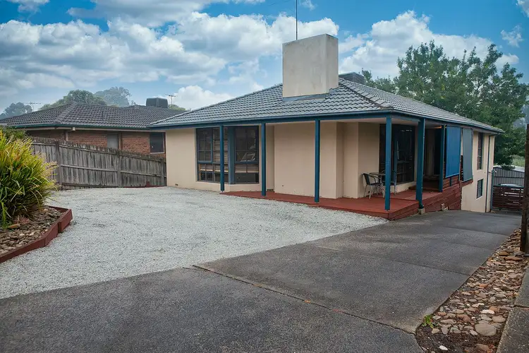 11 Kerry Street, Langwarrin VIC 3910