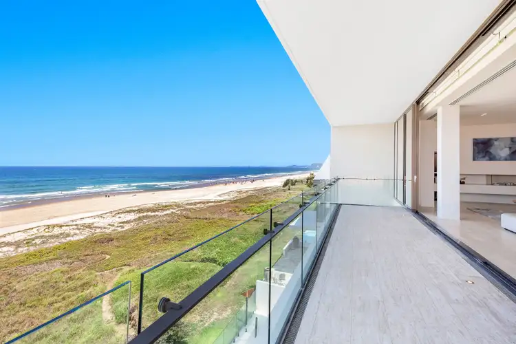 2/209-211 Hedges Avenue, Mermaid Beach QLD 4218