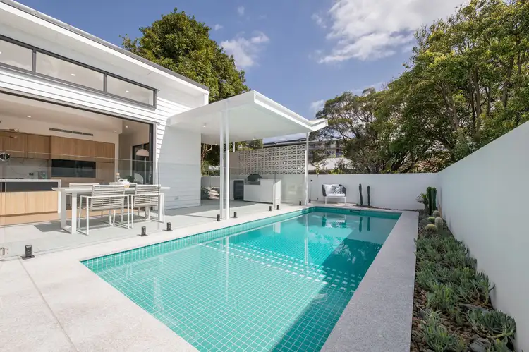 24 Pelham Street, Coorparoo QLD 4151