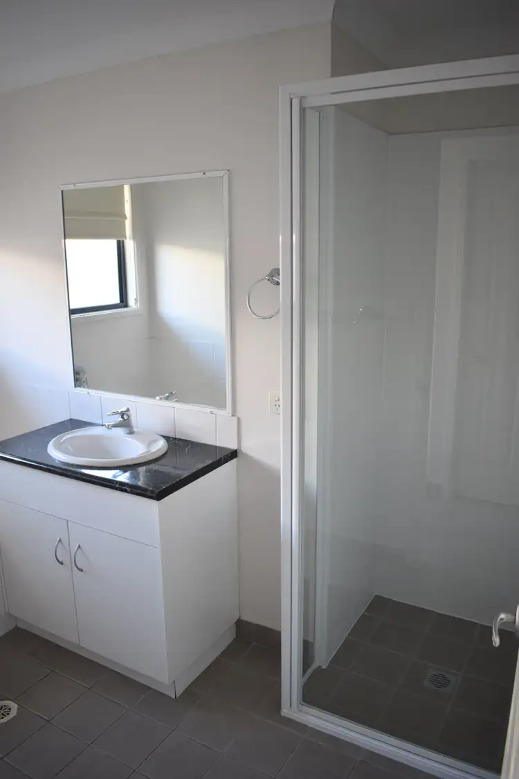 Seventh view of Homely house listing, 10 Cowan Crescent, Emerald QLD 4720