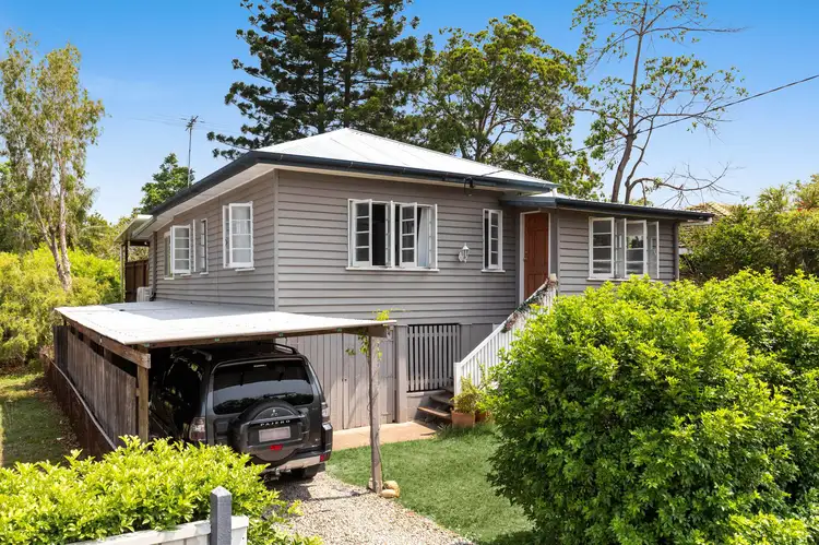 69 Irwin Terrace, Oxley QLD 4075