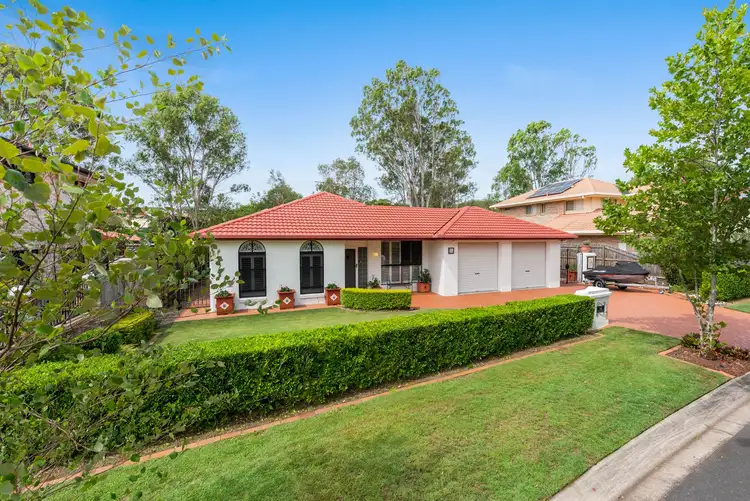 40 Newbury Place, Carindale QLD 4152