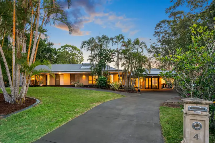 4 Dartmouth Court, Birkdale QLD 4159
