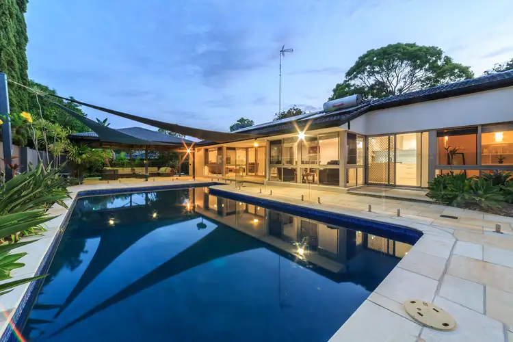 1 Evans Drive, Benowa QLD 4217