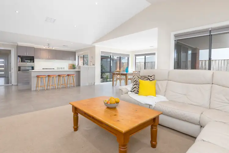 Fifth view of Homely house listing, 25 Crestwood Drive, Rosebud VIC 3939