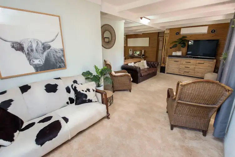 Third view of Homely house listing, 10 Parnee Street, Swan Hill VIC 3585