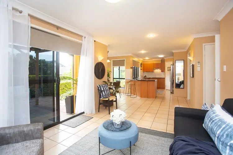 Fifth view of Homely house listing, 3 Alpena Close, Carindale QLD 4152