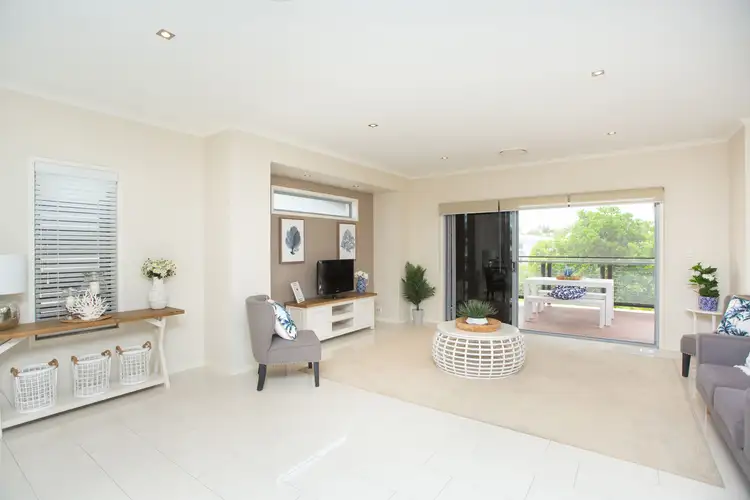 12 Birdwood Road, Holland Park QLD 4121