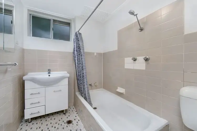 Sixth view of Homely apartment listing, 5/4 Park Avenue, Westmead NSW 2145