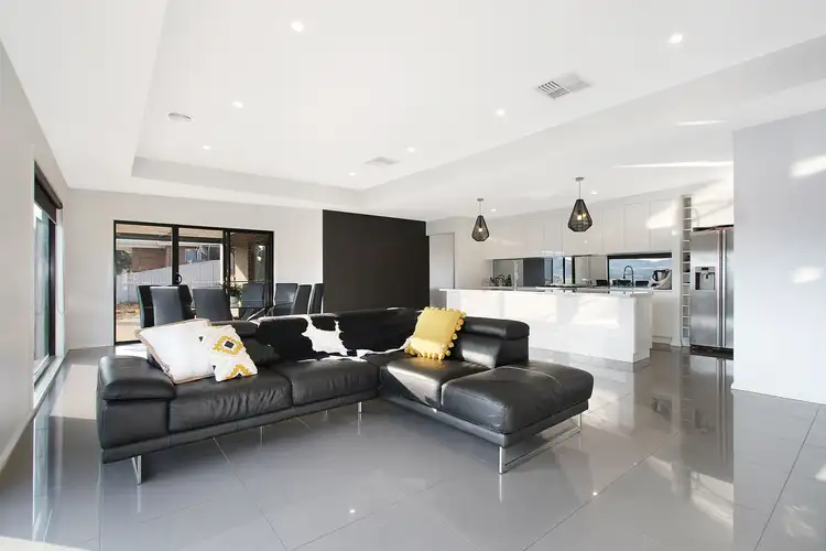 Fifth view of Homely house listing, 14 Kestrel Circuit, Wodonga VIC 3690