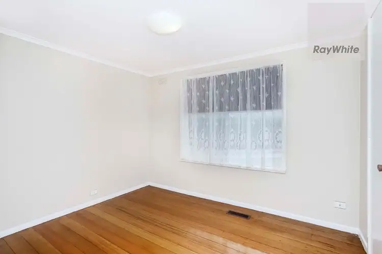 Fifth view of Homely house listing, 11 Highcliffe Close, Gladstone Park VIC 3043