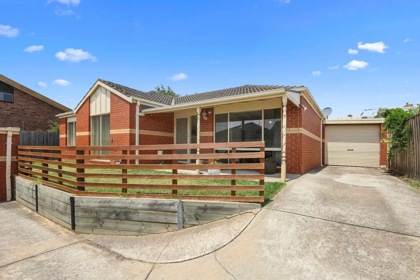 Main view of Homely unit listing, 2/31 Moruya Drive, Grovedale VIC 3216