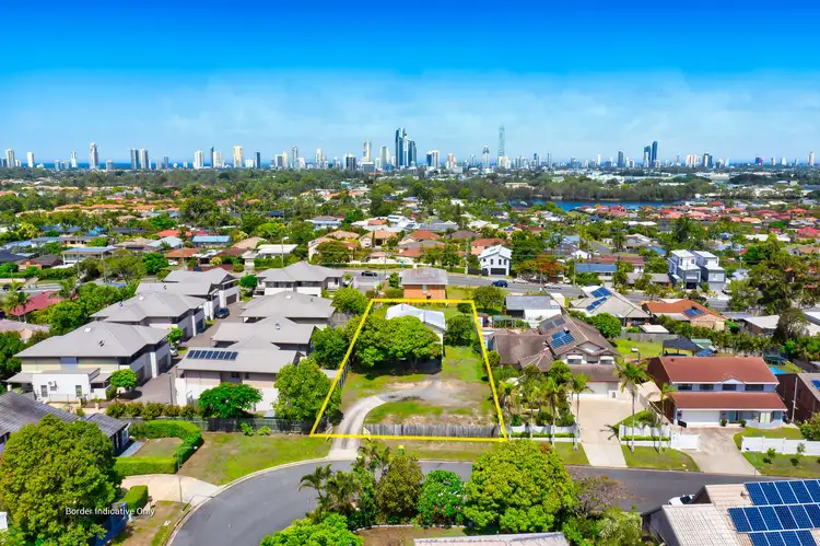 37 Alamau Street, Benowa QLD 4217