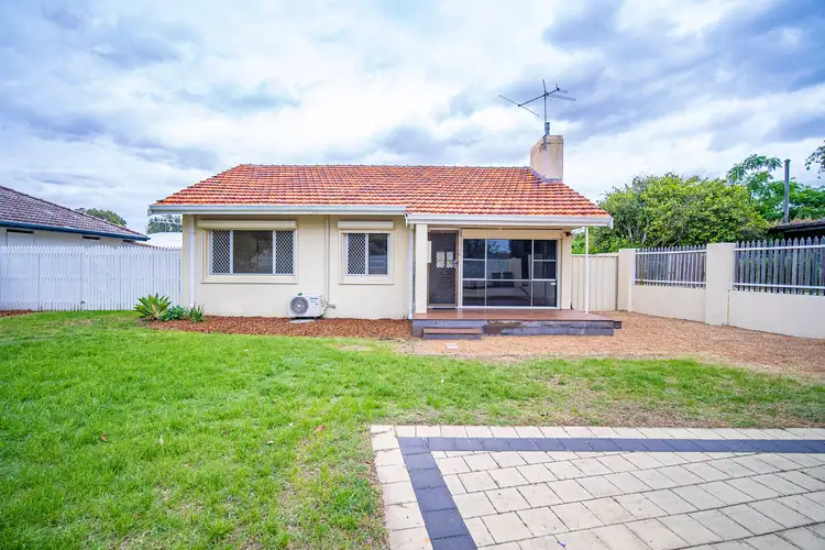 15 Bowkett Street, Redcliffe WA 6104