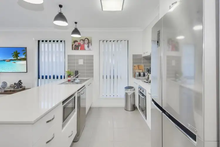 Second view of Homely house listing, 7 Leeside Place, Hope Island QLD 4212