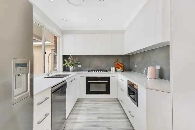Fifth view of Homely house listing, 10 Glenlee Court, Narellan Vale NSW 2567