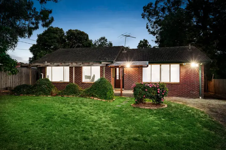 23 Croydondale Drive, Mooroolbark VIC 3138
