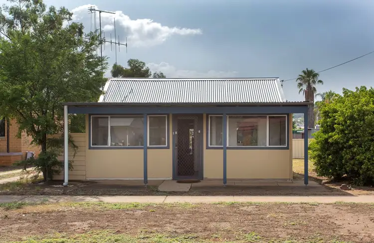 11 Victor Street, Cowra NSW 2794