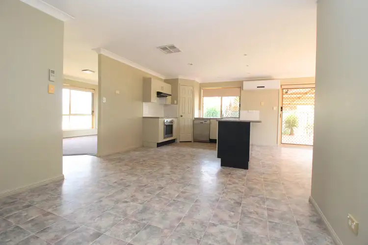 Seventh view of Homely house listing, 4 Sharlyn Crescent, Emerald QLD 4720