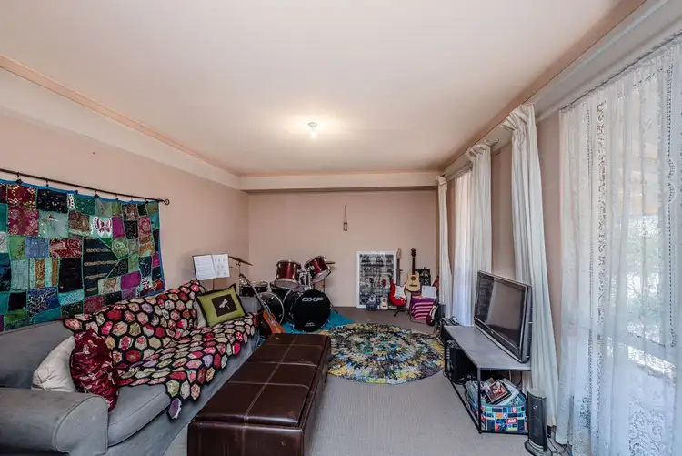 Seventh view of Homely house listing, 1 Onedin Court, Wandina WA 6530