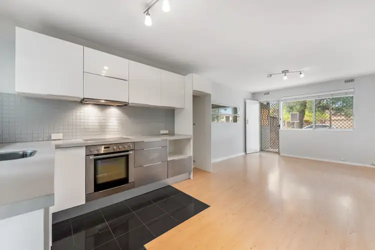 3/140 Normanby Road, Inglewood WA 6052