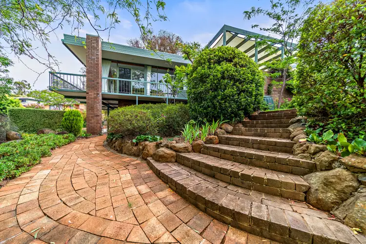16 Bussell Crescent, Cook ACT 2614