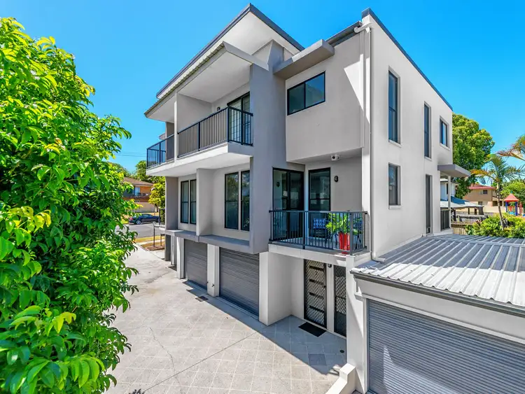 2/9 UPTON Street, Nundah QLD 4012