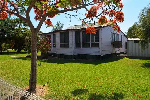 60 Thistle Street, Blackall QLD 4472