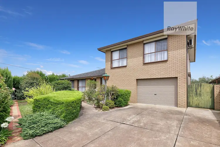 Main view of Homely house listing, 6 Oakhurst Court, Gladstone Park VIC 3043