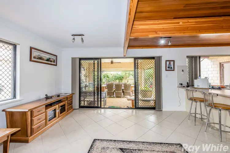 Seventh view of Homely house listing, 4 Fisher Cove, Mount Tarcoola WA 6530