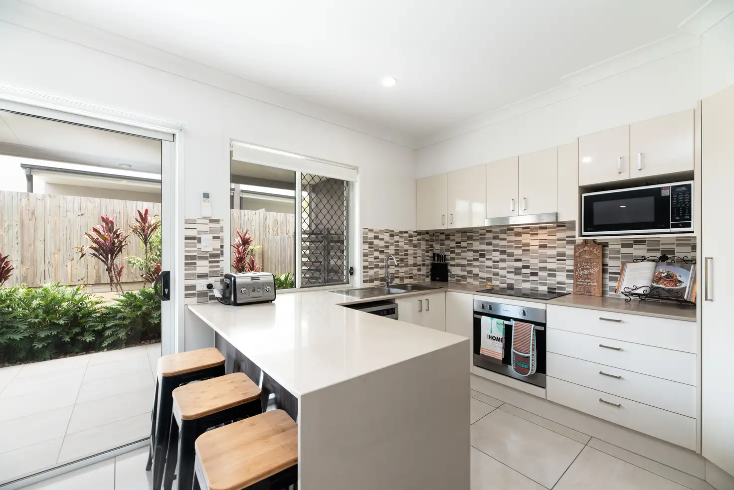 Main view of Homely townhouse listing, 33/190 Queens Road, Nudgee QLD 4014