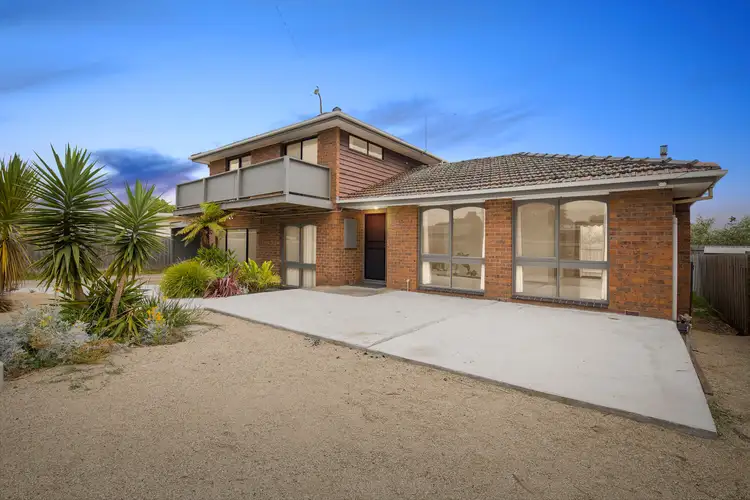 2 Dunsmuir Drive, Rosebud VIC 3939