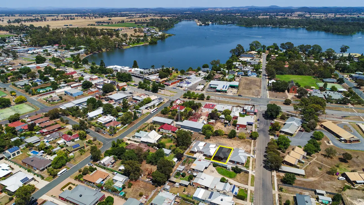 Main view of Homely unit listing, 2/9 Vale Street, Nagambie VIC 3608