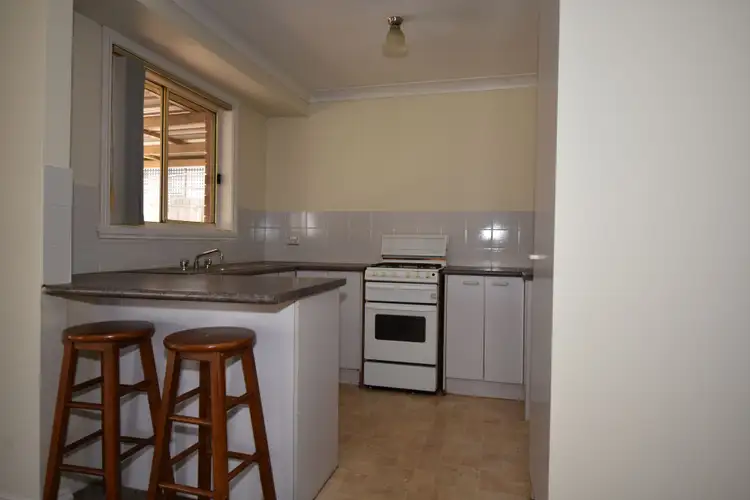 Fourth view of Homely house listing, 10 Elm Place, Kelso NSW 2795